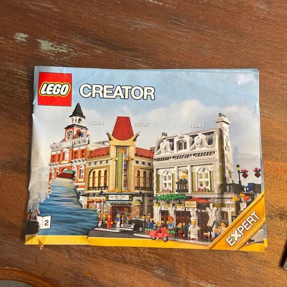 LEGO CREATOR Sea Side Beach House + Train Station INCOMPLETE AND GLUED - Picture 14 of 14